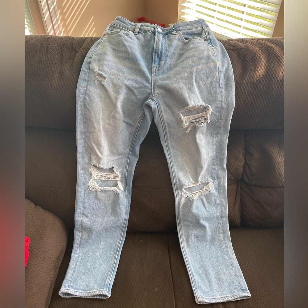American Eagle Mom Jeans